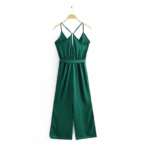 Μακρύ ολόσωμη φόρμα με βαθύ ντεκολτέ