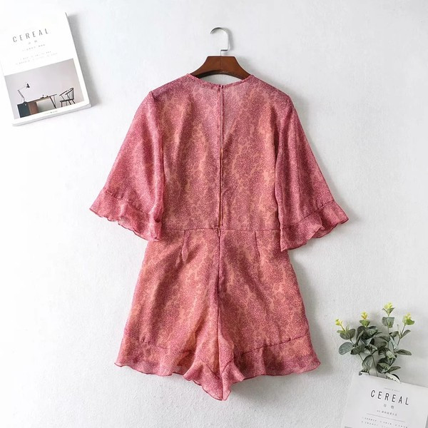 Νέο μοντέλο κοντή  ολόσωμη φόρμα με βαθύ ντεκολτέ