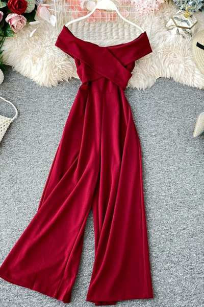 Μοντέρνα γυναικεία ολόσωμη  φόρμα με οβάλ λαιμόκοψη - διάφορα χρώματα