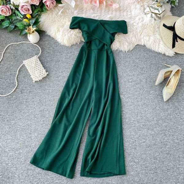 Μοντέρνα γυναικεία ολόσωμη  φόρμα με οβάλ λαιμόκοψη - διάφορα χρώματα