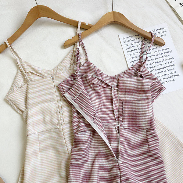 Salopete de dama actuale cu bretele si cravate subtiri