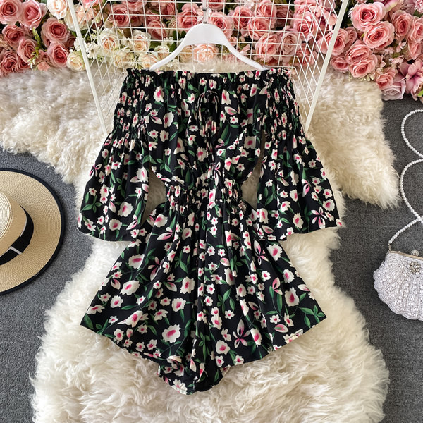 Salopeta scurta de dama cu model floral si umerii goi