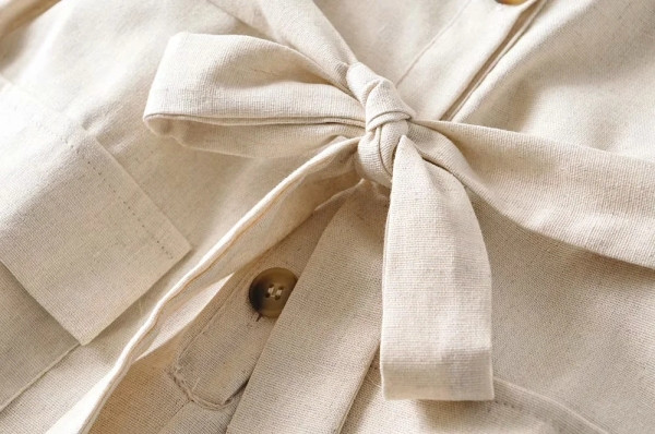 Καθημερινή κοντή ολόσωμη φόρμα με κουμπιά και τσέπες