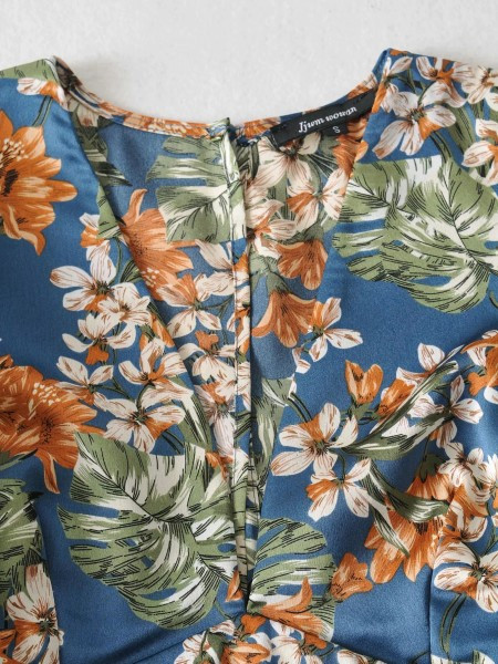 Salopetă scurtă casual cu model floral