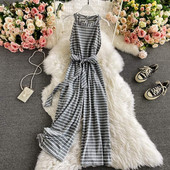 Ikdienas sieviešu svītrains kombinezons ar jostiņu un apaļu kakla izgriezumu