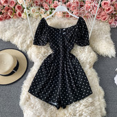 Salopetă scurtă de damă cu puncte negre