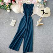 Salopeta dama model nou cu decolteu spitz - model lat