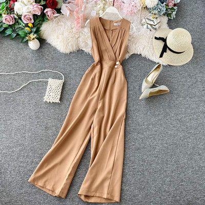 Salopeta dama model nou cu decolteu spitz - model lat