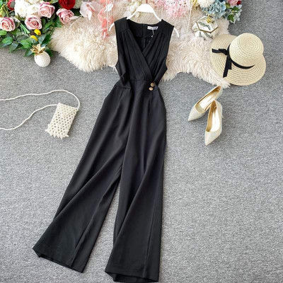 Salopeta dama model nou cu decolteu spitz - model lat