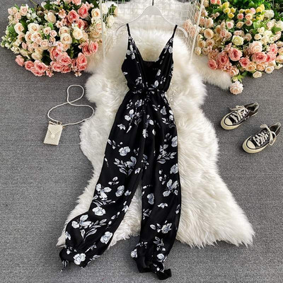 Salopeta casual de dama cu bretele subtiri si motive florale