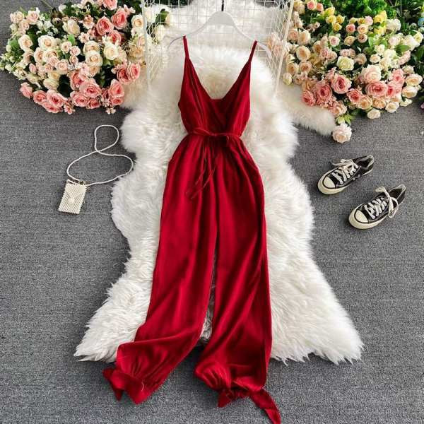 Salopeta casual de dama cu bretele subtiri si motive florale