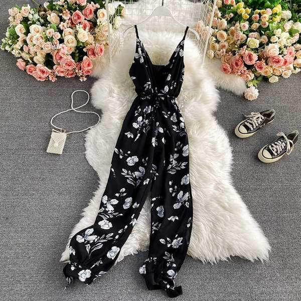 Salopeta casual de dama cu bretele subtiri si motive florale