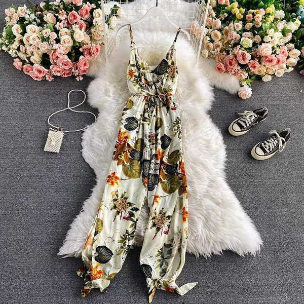 Salopeta casual de dama cu bretele subtiri si motive florale