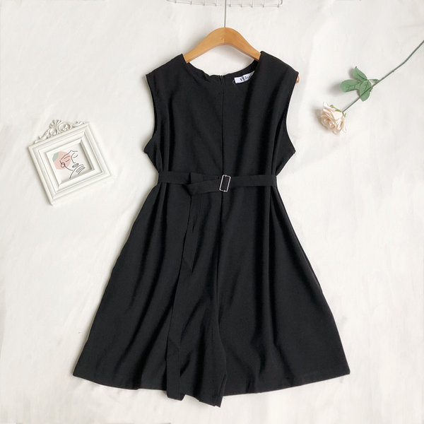 Salopetă elegantă de damă cu centură în talie în trei culori