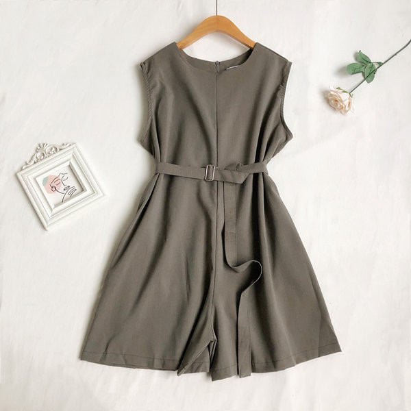 Salopetă elegantă de damă cu centură în talie în trei culori