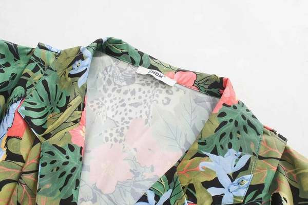 Μακρύ γυναικεία ολόσωμη φόρμα με λαιμόκοψη και λουλουδάτο μοτίβο