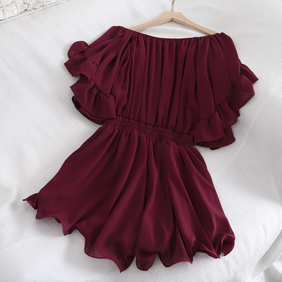 Model nou de salopeta dama cu bucle