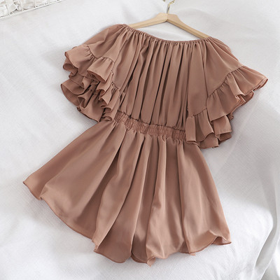 Model nou de salopeta dama cu bucle