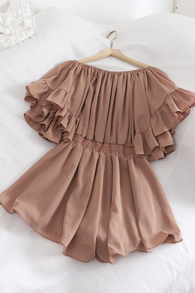 Model nou de salopeta dama cu bucle