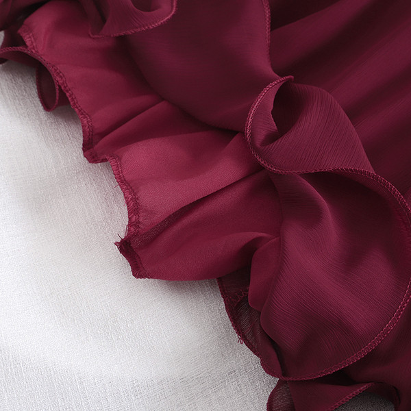 Model nou de salopeta dama cu bucle