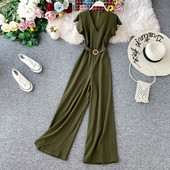 Naujo modelio moteriškas kombinezonas su špicine iškirpte ir dirželiu