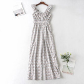 Kombinezon sa širokim nogavicama i V-izrezom