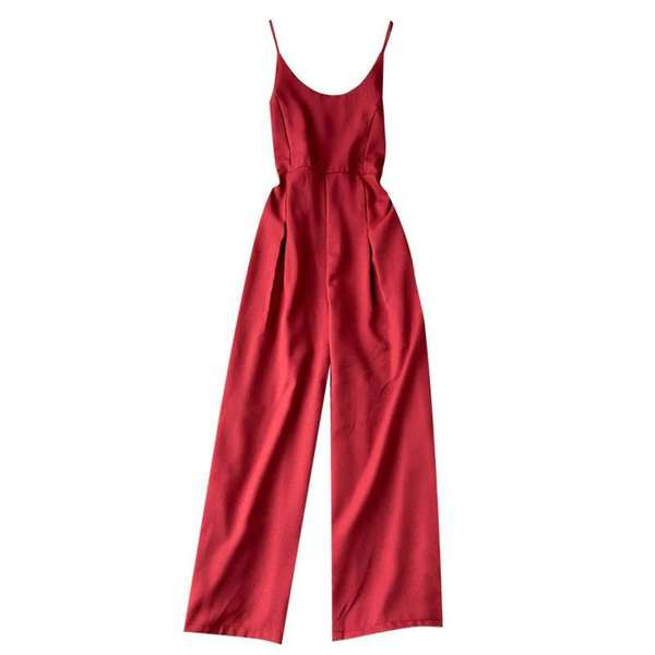 Novi model ženskog kombinezona na tanke naramenice i bustiere