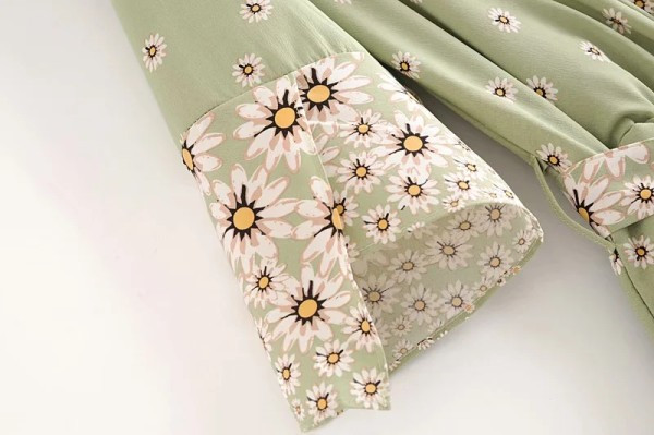 Salopetă largă de vară cu model floral