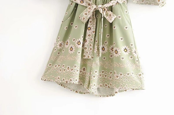 Salopetă largă de vară cu model floral