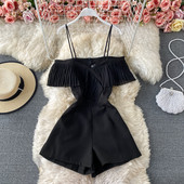 Salopetă modernă de damă cu mâneci scurte