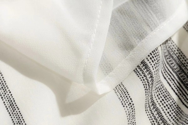 Salopetă casual cu dungi, cu decolteu adânc și talie elastică