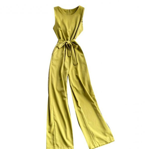 Model nou de salopeta dama cu centura si decolteu rotund