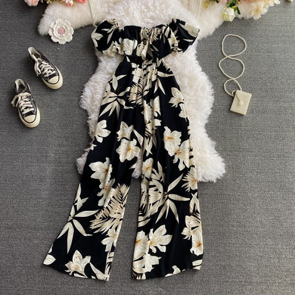 Dugi ženski kombinezon sa cvjetnim uzorkom i kratkim rukavima