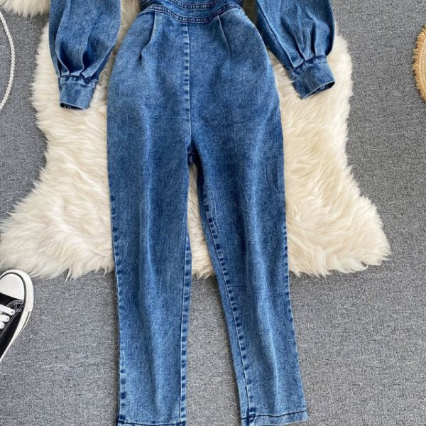 Salopetă casual de damă, cu decolteu barcă și mâneci lungi din denim