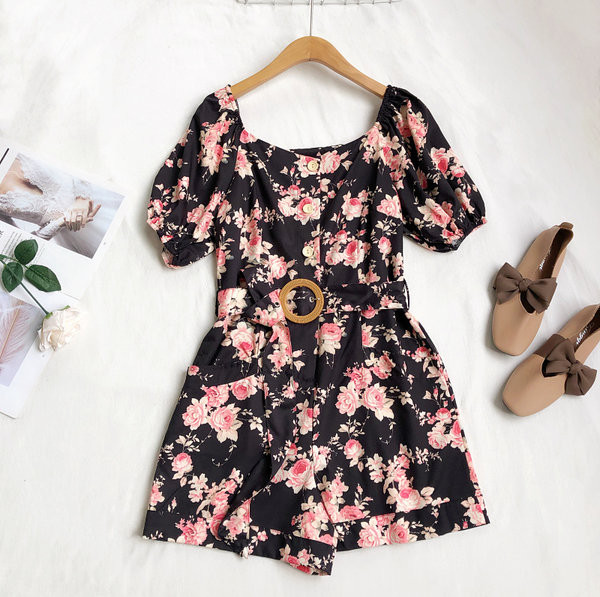 Salopeta de dama moderna cu centura si model floral