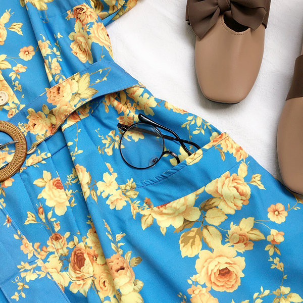 Salopeta de dama moderna cu centura si model floral