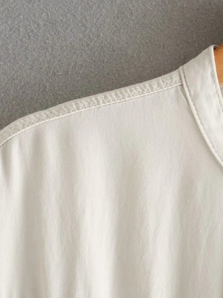 Salopeta de zi cu zi scurta cu nasturi si curea