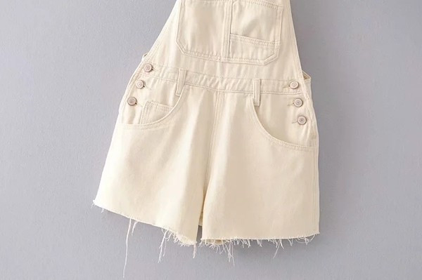 Traper kratki kombinezon s džepovima u svijetloj boji