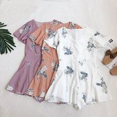 Salopetă modernă pentru femei, cu decolteu spitz și mâneci scurte