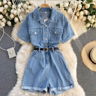 Mėlynos spalvos moteriškas džinsinis kombinezonas su apykakle ir kišenėmis