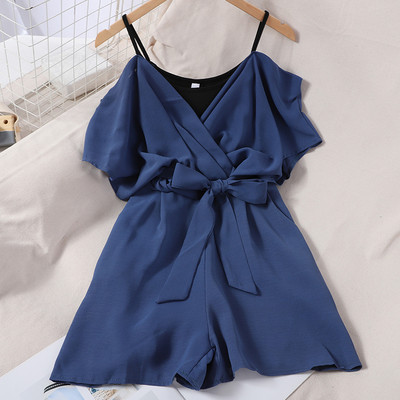 Salopetă modernă cu umerii goi și bretele subțiri