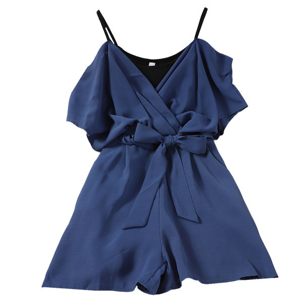 Salopetă modernă cu umerii goi și bretele subțiri