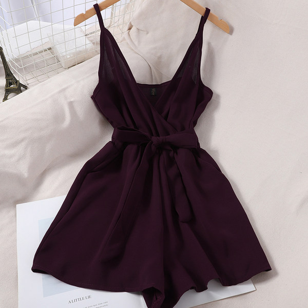 Salopeta actuala cu centura si bretele subtiri