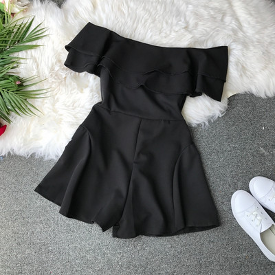 Salopeta scurta de dama cu bucle si umerii goi