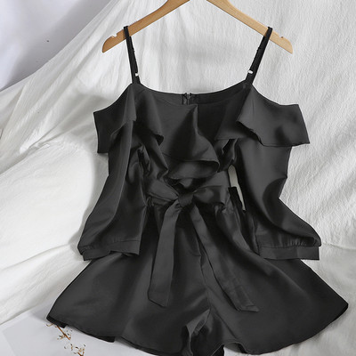 Salopetă modernă de damă cu bretele subțiri și curea