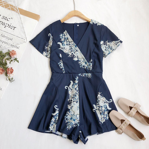 Salopetă casual de damă cu fermoar și decolteu spitz