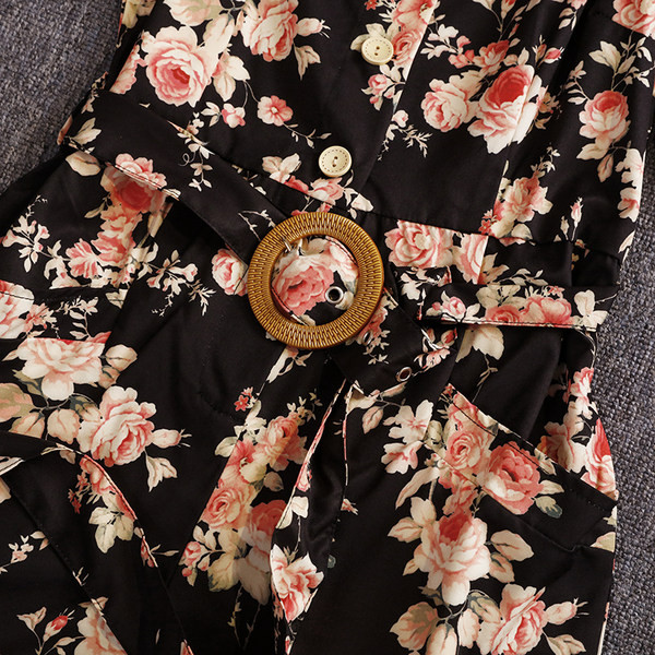 Salopeta scurta de dama cu centura in talie