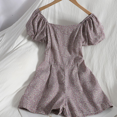 Salopetă scurtă de damă cu mâneci scurte