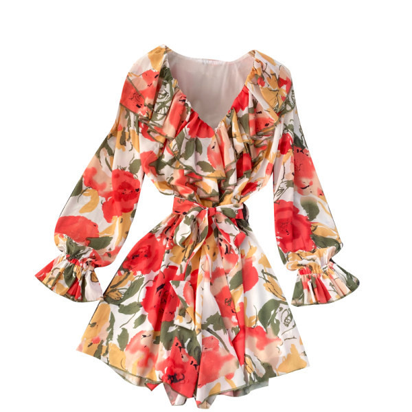 Salopetă scurtă de damă model nou cu decolteu spitz și mâneci lungi