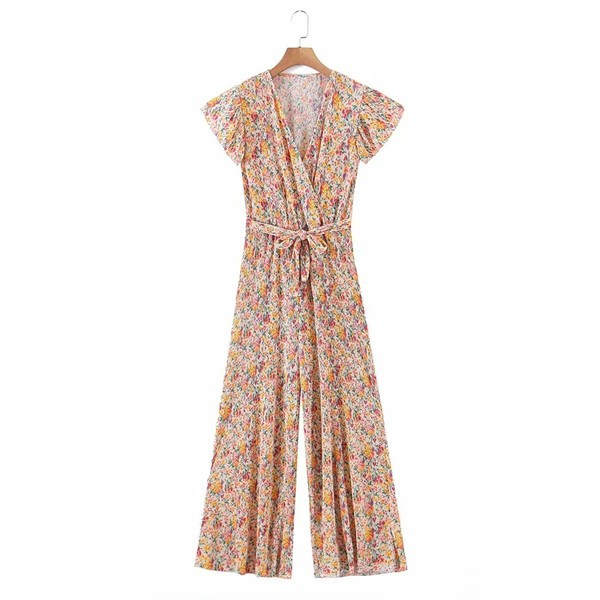 Model nou de salopetă de vară cu decolteu în V adânc și curea